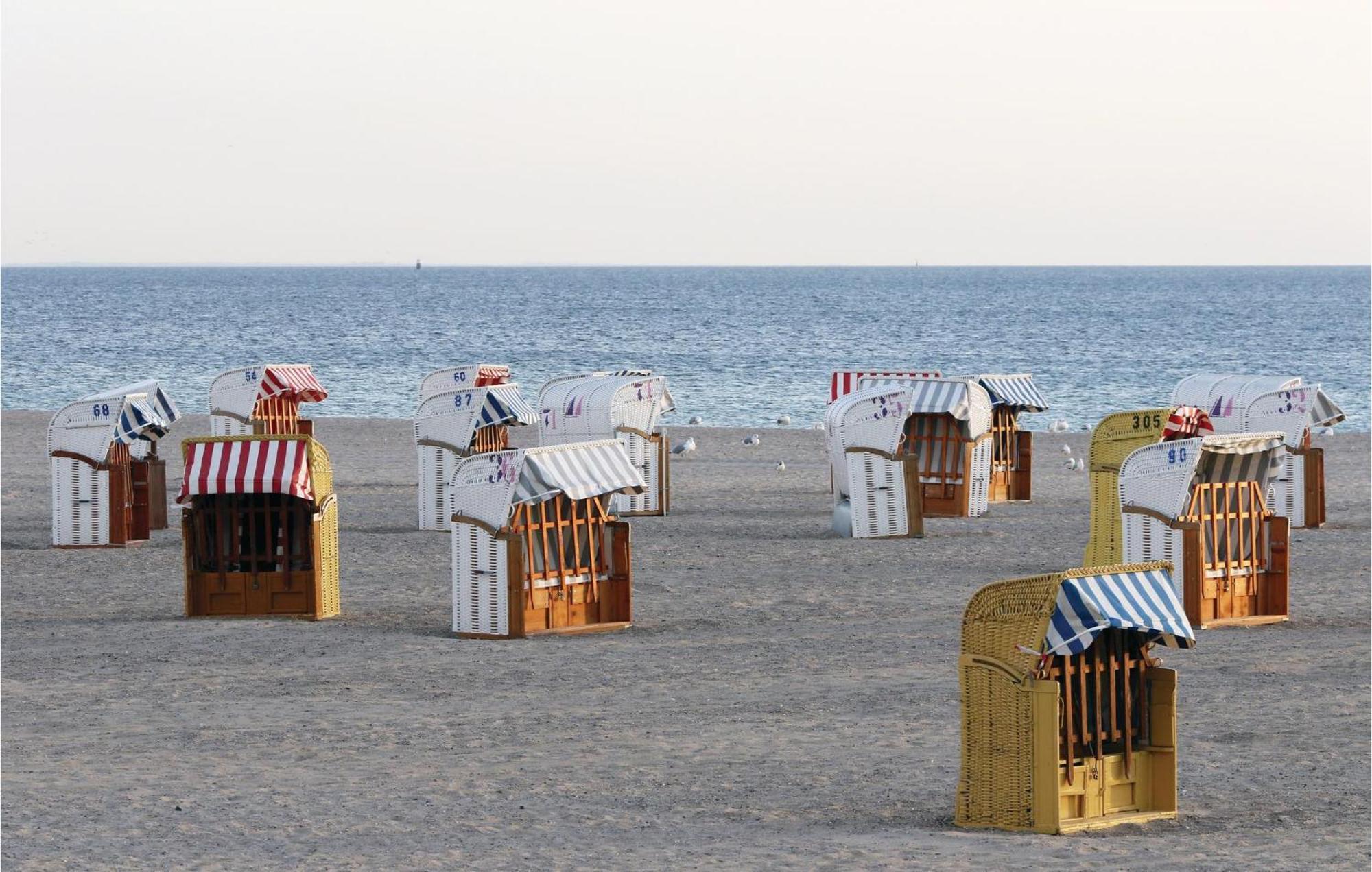 Cozy Apartment In Luebeck Travemuende With Sauna エクステリア 写真